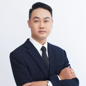 biên dịch viên